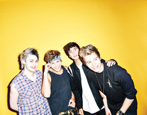 5 SECONDS OF SUMMER (ファイヴ・セカンズ・オブ・サマー)